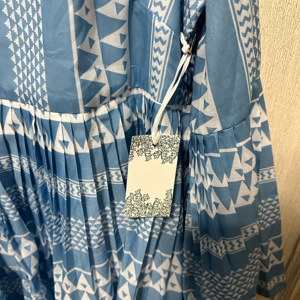 NWT Hyacinth House Blue & White Bell Sleeved Blaine Mini Dress - Picture 3 of 4